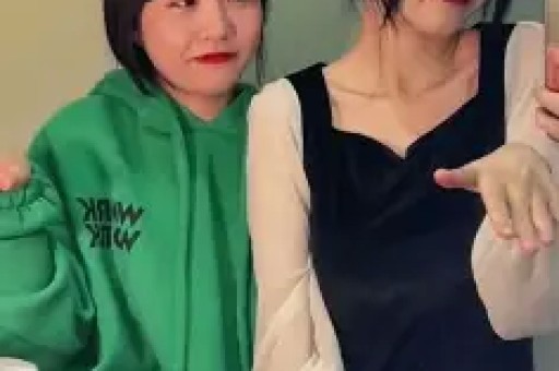39岁范冰冰参加婚礼被曝光！素面朝天无明星架子网友：挺白挺胖
