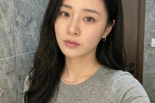 知名女演员被曝隐婚两年信奉“不婚主义”遭质疑男方身份被扒